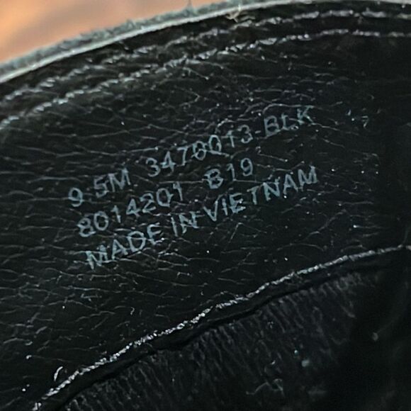 Frye Black Leather Judith Zip Bootie Sz. 9.5 in EUC - Picture 7 of 10